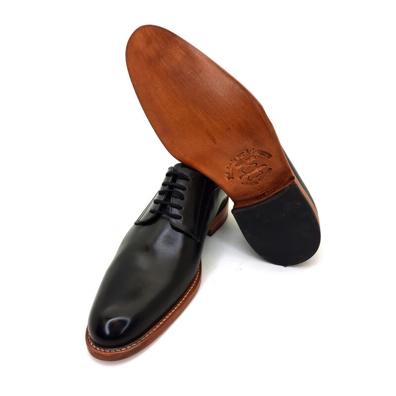 Zapato Negro Acordonado Suela Clara - Imagen 3