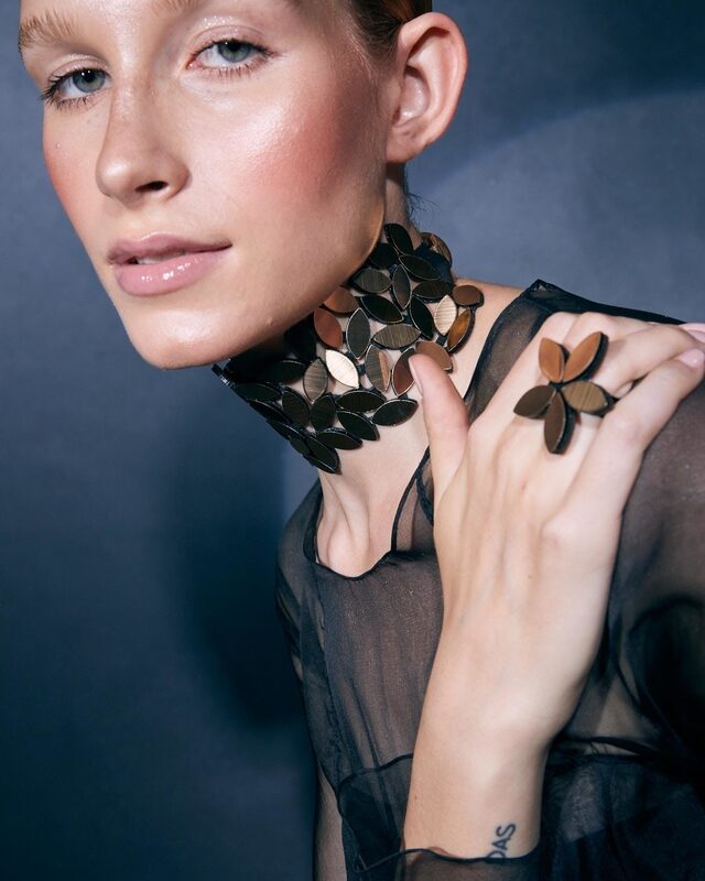 Anillo Kate Leaves Flower