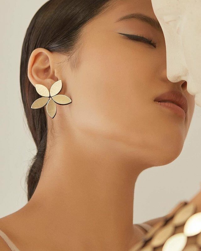 Aros Kate Leaves Flower Plateados - Imagen 2